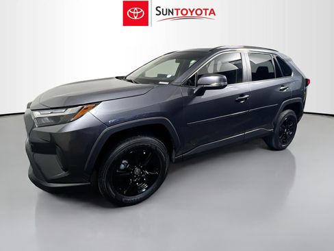 Used 2023 Toyota RAV4 XLE w/ Convenience Package FWD image 9