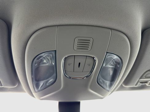 Used 2019 Jeep Compass Latitude w/ Safety & Security Group FWD image 34