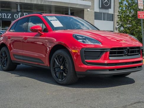 Used 2026 Porsche Macan AWD/4WD image 1