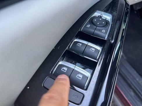 Certified 2024 Kia Carnival EX image 8