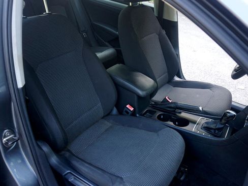 Used 2017 Volkswagen Passat 1.8T S image 19