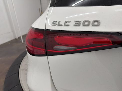 Used 2026 Mercedes-Benz GLC 300 image 11