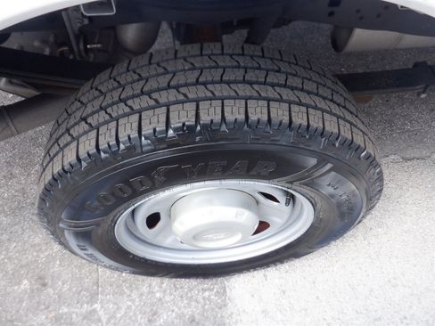 Used 2021 Ford F250 XL RWD image 11