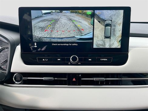 New 2025 Mitsubishi Outlander SE image 13