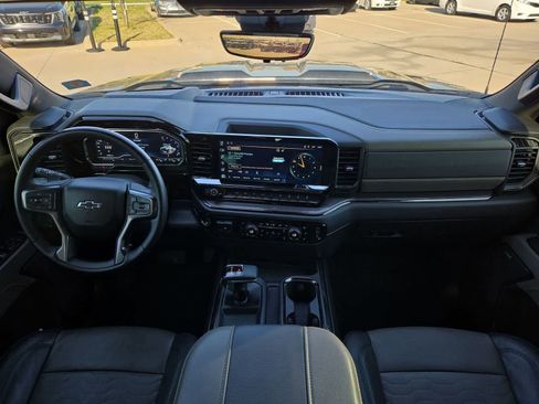 Used 2023 Chevrolet Silverado 1500 ZR2 w/ Technology Package AWD/4WD image 13