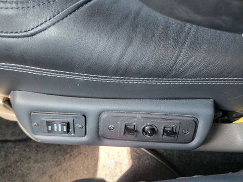 Used 2021 GMC Savana 2500 w/ Enhanced Convenience Package image 15