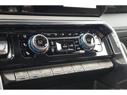 New 2026 GMC Sierra 2500 Denali w/ Technology Package AWD/4WD image 20