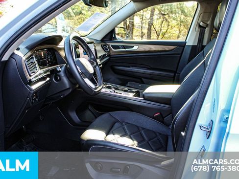 Used 2024 Volkswagen Atlas SE image 17