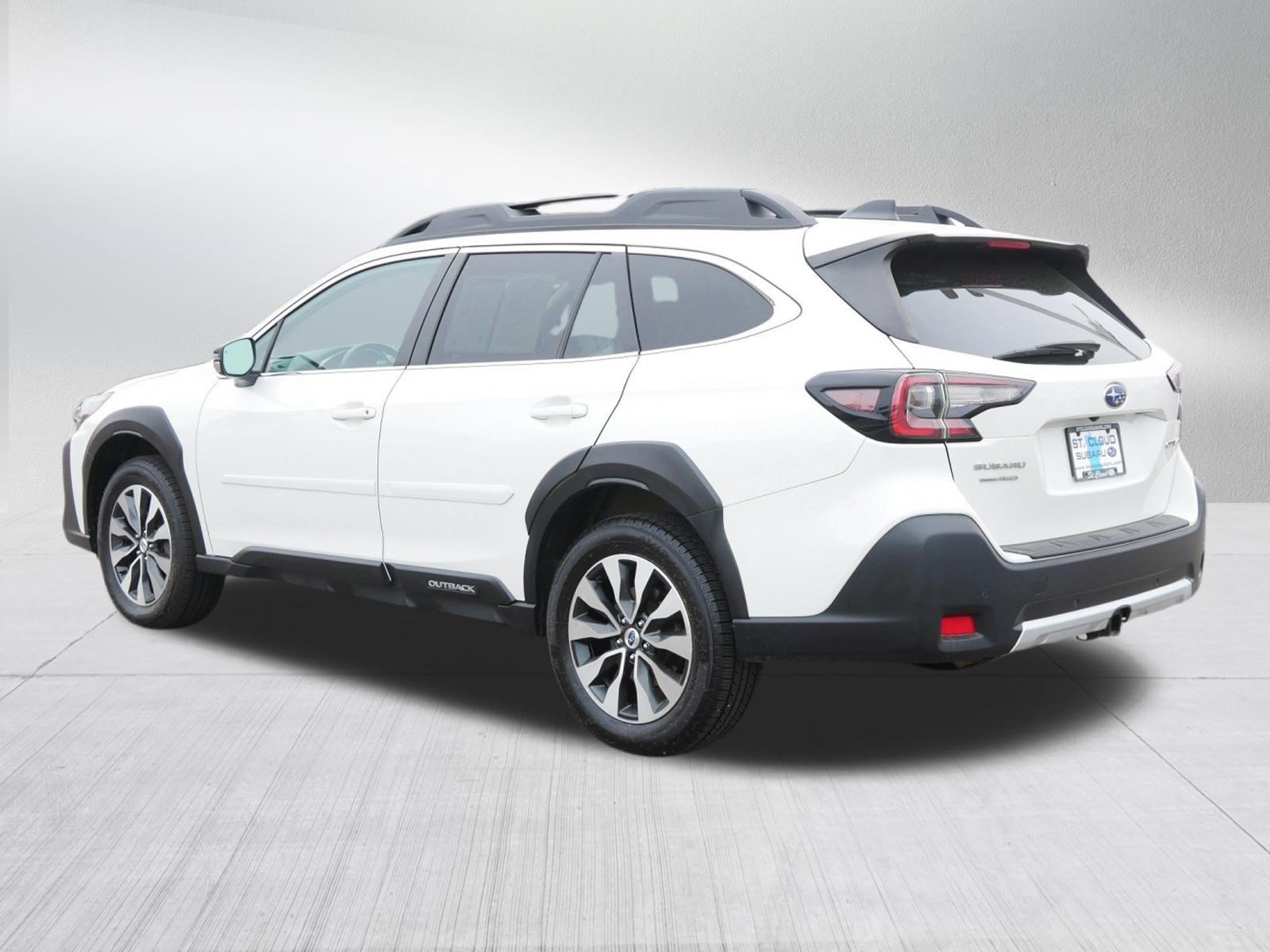 Used 2024 Subaru Outback Limited AWD/4WD image 5