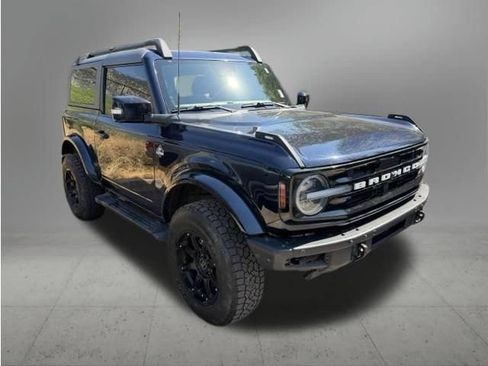 Used 2021 Ford Bronco Outer Banks AWD/4WD image 3