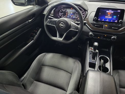 Used 2023 Nissan Altima 2.5 SV image 13