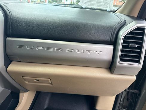 Used 2019 Ford F250 Lariat w/ Lariat Ultimate Package AWD/4WD image 13