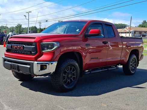Used 2016 Toyota Tundra Limited w/ Limited Premium Package AWD/4WD image 3