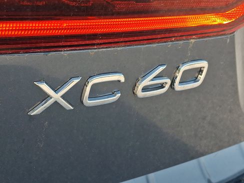 New 2026 Volvo XC60 T8 Ultra w/ Protection Package Premier AWD/4WD image 14