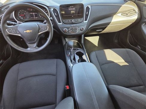Used 2025 Chevrolet Malibu LT image 15