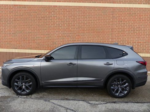 Used 2023 Acura MDX A-Spec image 6