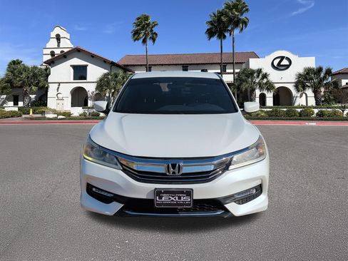 Used 2017 Honda Accord Sport image 6