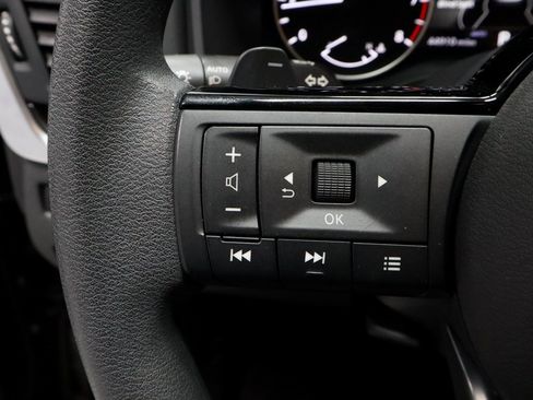 Certified 2023 Nissan Rogue SV image 27