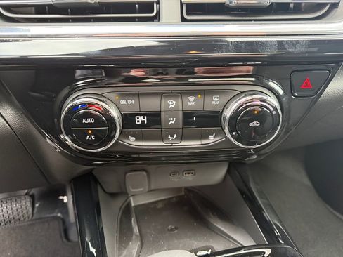 New 2026 Chevrolet Trax RS w/ Sunroof Package image 19