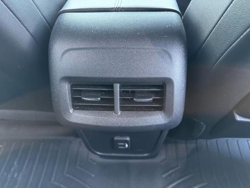 Used 2023 GMC Terrain SLT w/ Elevation Edition image 19