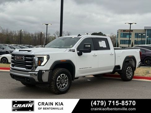 Used 2024 GMC Sierra 2500 SLE AWD/4WD image 3
