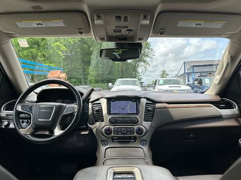 Used 2019 GMC Yukon Denali w/ Denali Ultimate Package RWD image 10
