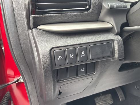 Used 2024 Mitsubishi Eclipse Cross SE AWD/4WD image 17