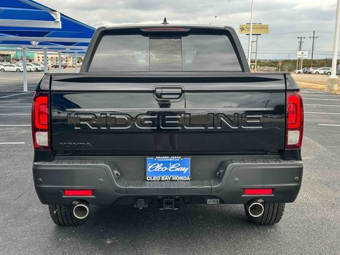New 2026 Honda Ridgeline Black Edition image 7