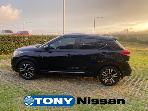 Used 2018 Nissan Kicks SR image 4