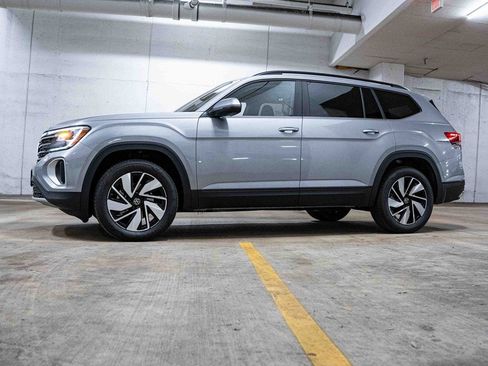 New 2026 Volkswagen Atlas SE image 3