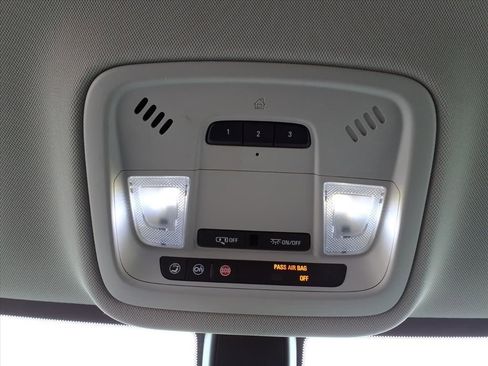 Used 2019 Chevrolet Traverse LT w/ LPO, Floor Liner Package image 27