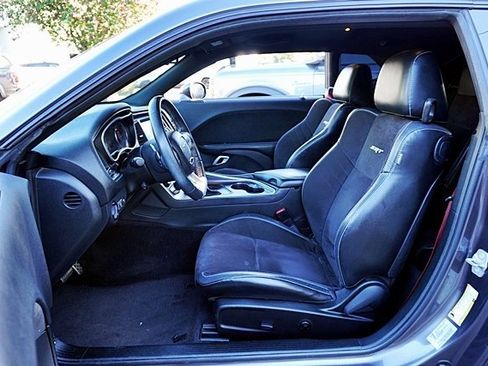 Used 2016 Dodge Challenger SRT w/ Technology Group image 15