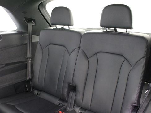 Used 2017 Audi Q7 3.0T Premium Plus image 40