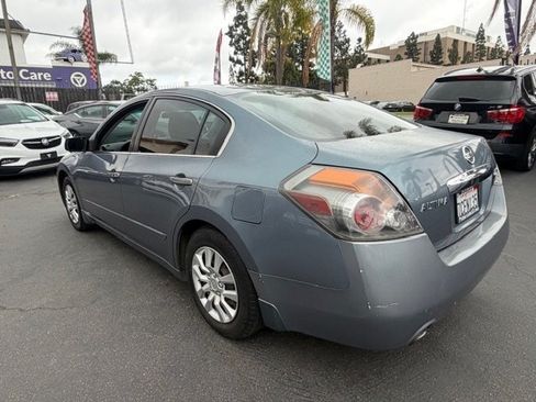 Used 2011 Nissan Altima 2.5 S FWD image 4