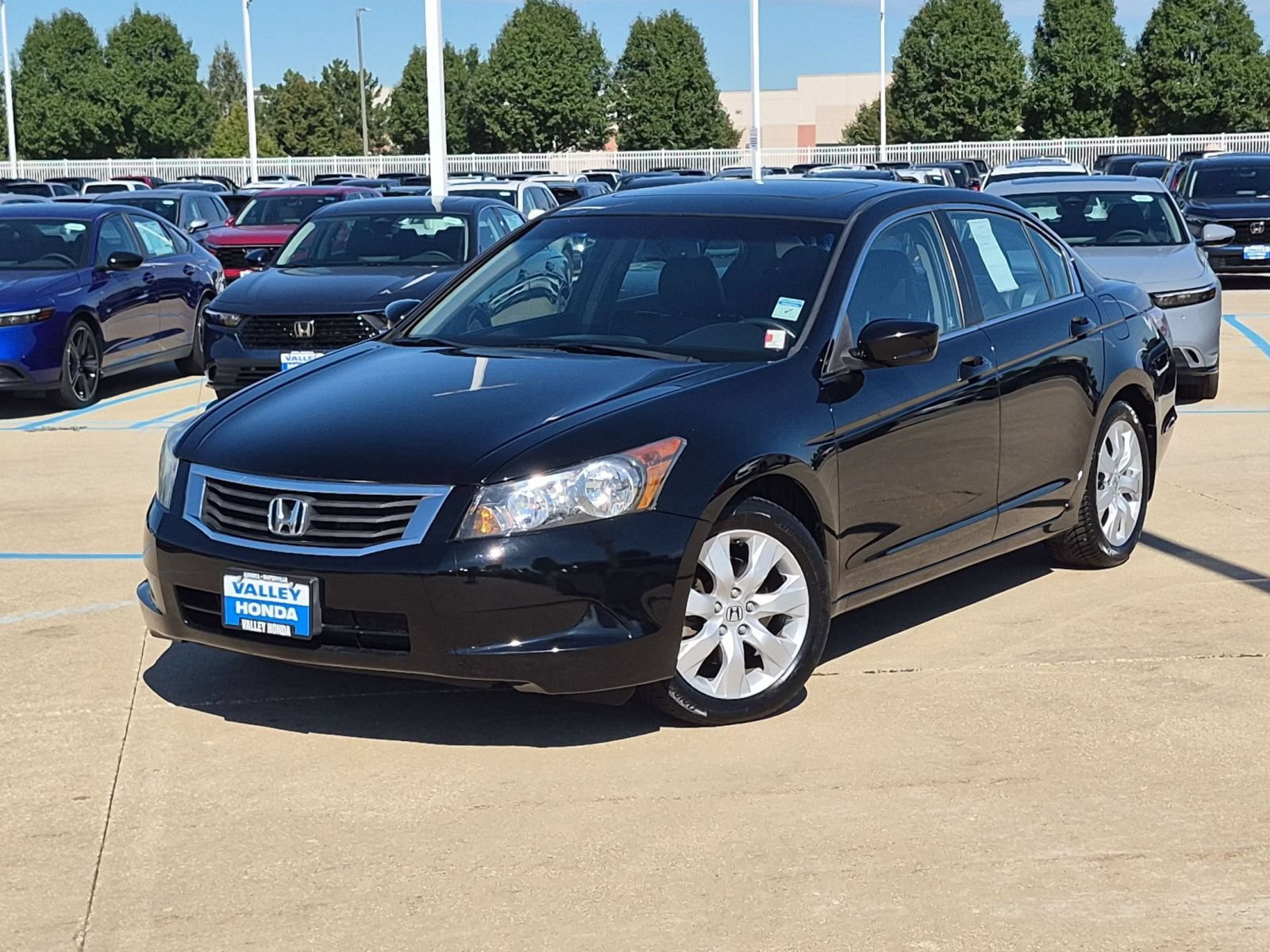 Used 2010 Honda Accord EX-L image 2