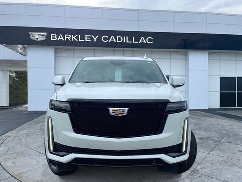 Used 2023 Cadillac Escalade Sport w/ Touring Package RWD image 8