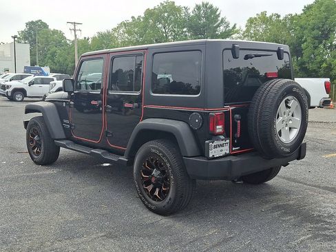 Used 2018 Jeep Wrangler Unlimited Sport S AWD/4WD image 4