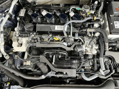 Used 2026 Toyota Corolla Cross L FWD image 31