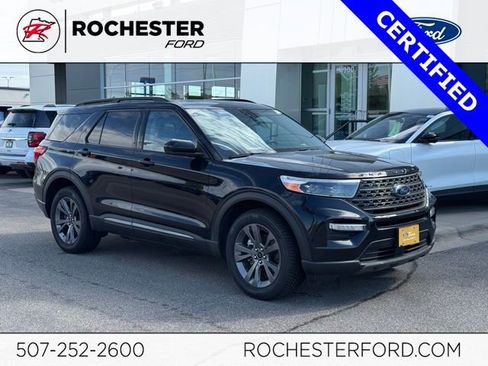 Certified 2023 Ford Explorer XLT w/ Equipment Group 202A AWD/4WD image 1