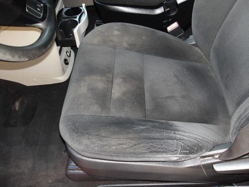 Used 2016 Dodge Grand Caravan American Value Package image 17