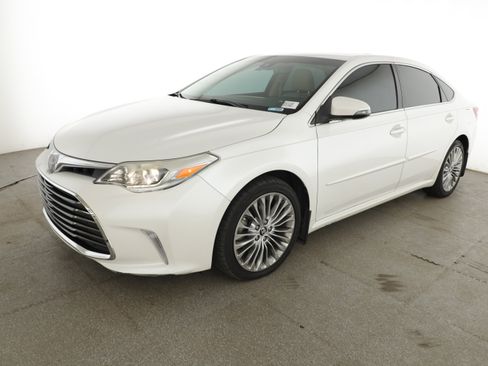 Used 2016 Toyota Avalon Limited w/ Toyota Safety Sense Package FWD image 20
