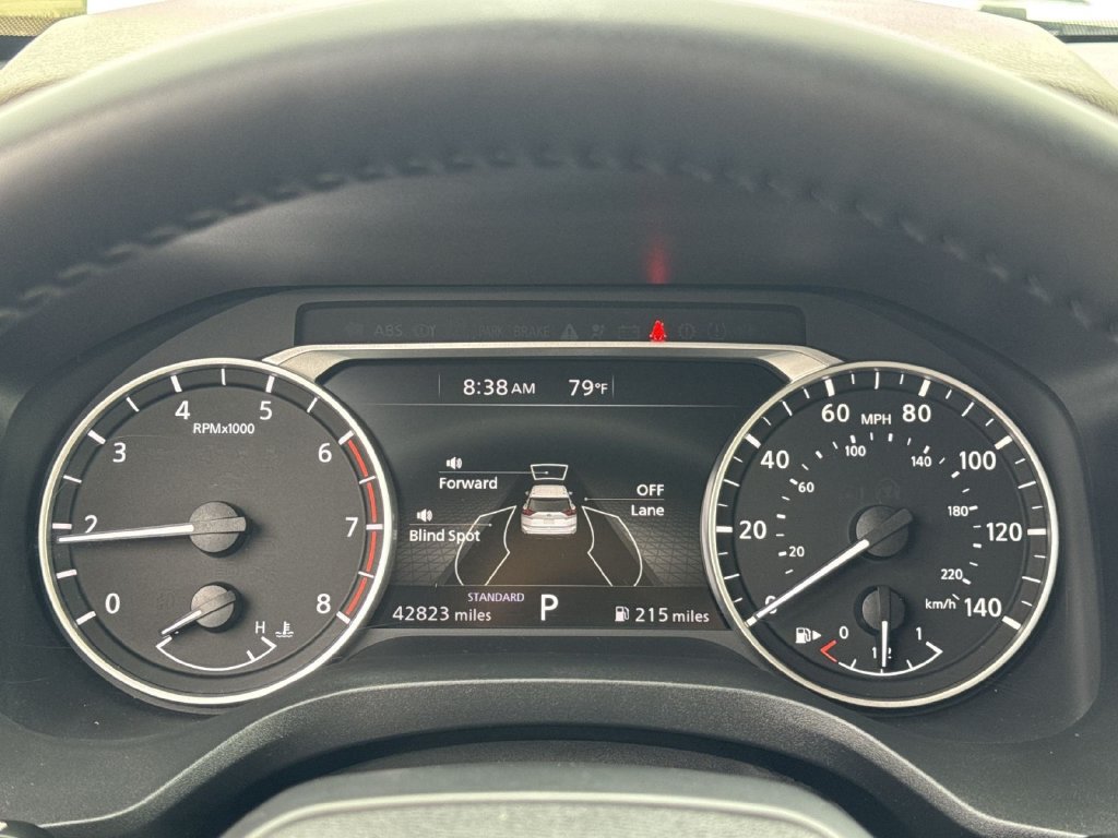 Used 2025 Nissan Rogue SV FWD image 16