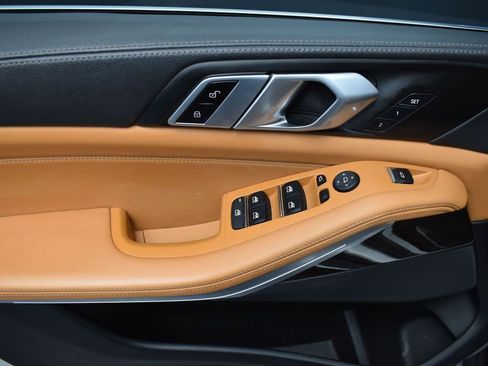 Used 2023 BMW X5 sDrive40i image 11