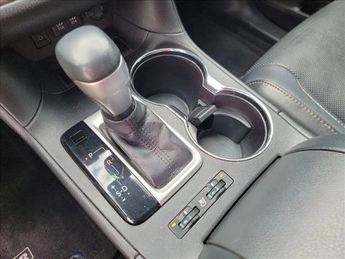 Used 2017 Toyota Highlander Limited image 21