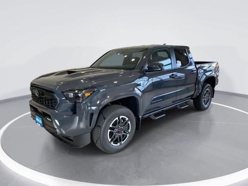 Certified 2025 Toyota Tacoma TRD Sport AWD/4WD image 1