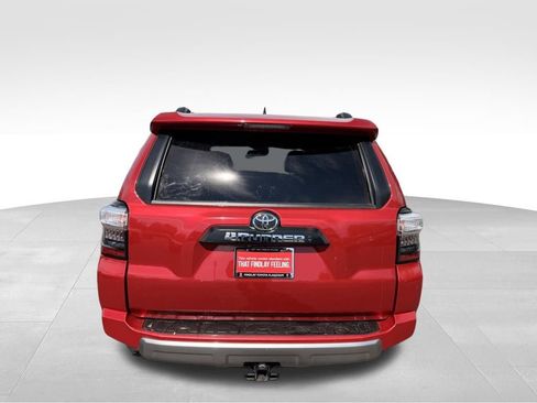 Certified 2021 Toyota 4Runner TRD Off-Road Premium AWD/4WD image 4