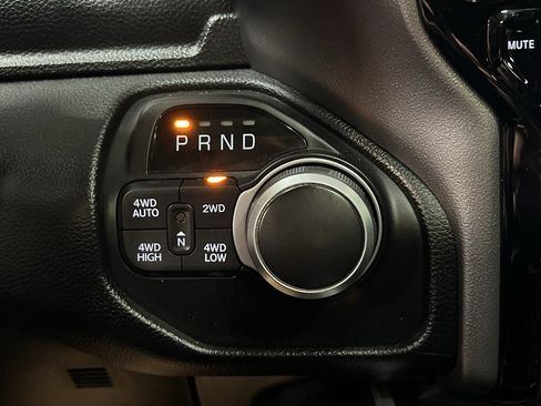 Used 2021 RAM 1500 Big Horn image 22