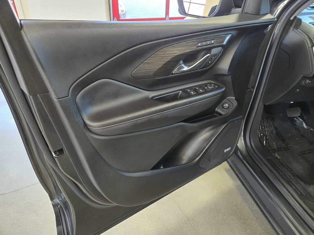 Used 2020 GMC Terrain SLT w/ Preferred Package AWD/4WD image 11