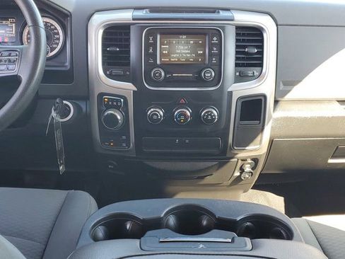 Used 2020 RAM 1500 Classic SLT AWD/4WD image 20