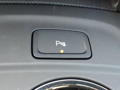 Used 2023 Chevrolet Equinox RS image 22